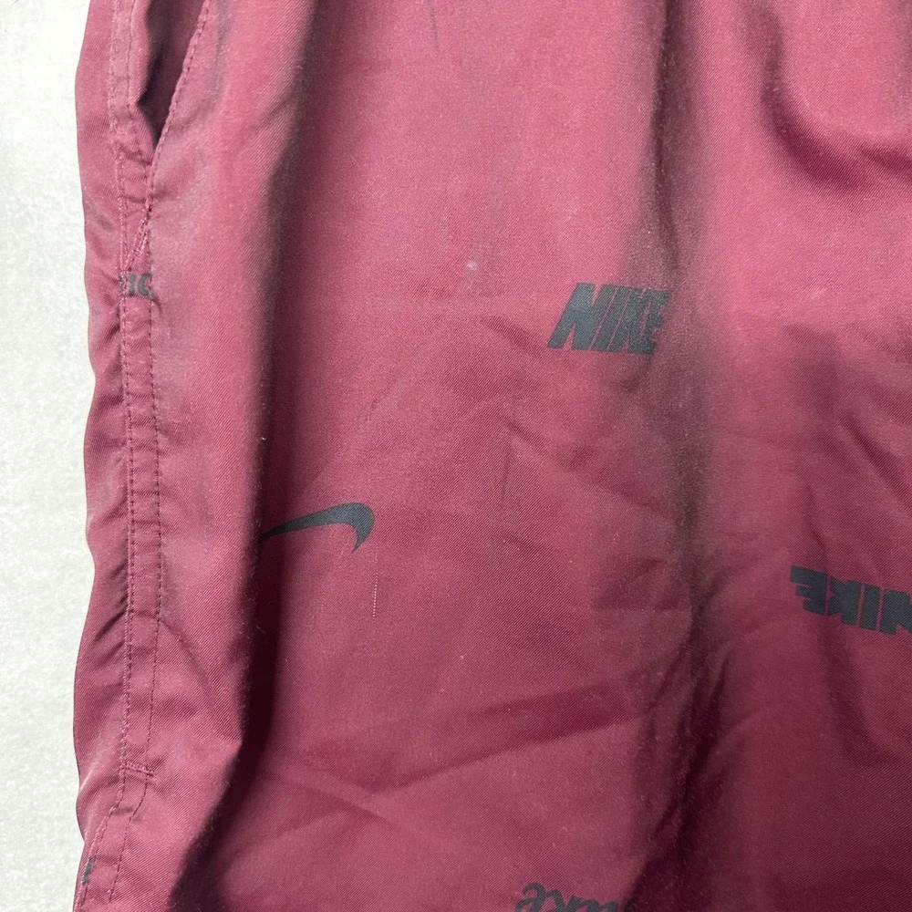 Nike Men's Burgundy All Over Logo‎ Athletic Shorts Size Large